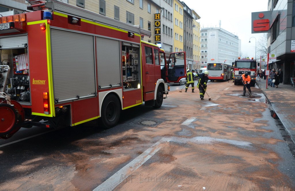Stadtbus fing Feuer Koeln Muelheim Frankfurterstr Wiener Platz P314.JPG